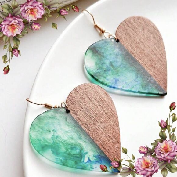 Heart Shape Vintage Style Walnut Wood & Resin Mismatched Earrings - Picture 1 of 10